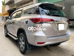 Bán xe Toyota Fortuner 2.7V 4x2 AT sản xuất năm 2017, màu bạc, 800tr