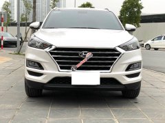 Cần bán xe Hyundai Tucson AT sản xuất năm 2021, màu trắng  