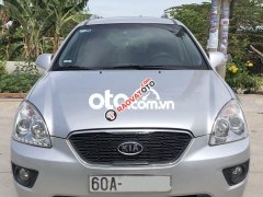 Cần bán gấp Kia Carens SX sản xuất năm 2013, màu bạc chính chủ