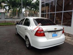 Cần bán lại xe Chevrolet Aveo MT sản xuất năm 2012, màu trắng