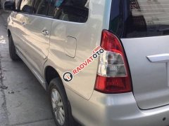 Cần bán xe Toyota Innova 2.0E năm sản xuất 2013, màu bạc