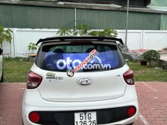 Xe Hyundai Grand i10 1.2AT năm sản xuất 2017, màu trắng, giá 330tr