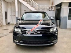 Bán xe Volkswagen Tiguan Elegance sản xuất năm 2022, màu đen