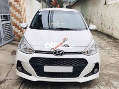 Cần bán Hyundai Grand i10 1.2 AT sản xuất năm 2017, màu trắng, giá 373tr
