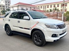 Cần bán lại xe Toyota Fortuner V 4x2 AT sản xuất năm 2016, màu trắng