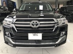 Bán chiếc xe Toyota Landcruiser 4.6V8 màu đen sản xuất 2016 cam kết xe đẹp xuất sắc