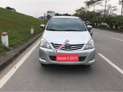 Bán ô tô Toyota Innova 2.0V sản xuất 2011, màu bạc số tự động Bán ô tô Toyota Innova 2.0V sản xuất 2011, màu bạc số tự động