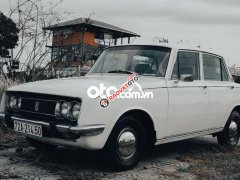 Cần bán Toyota Corona sản xuất năm 1980, màu trắng, xe nhập