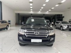 Bán Toyota Land Cruiser 4.6 V8, đăng ký 2017, 1 chủ từ đầu, xe siêu mới. Bán Toyota Land Cruiser 4.6 V8, đăng ký 2017, 1 chủ từ đầu, xe siêu mới.