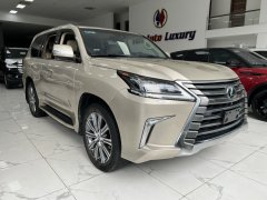 Lexus LX570 vàng cát nội thất kem sáng, xe sản xuất năm 2016 đăng ký tên cty đi được 5,8 Vạn Km