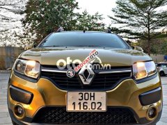 Cần bán gấp Renault Sandero 1.6 AT sản xuất năm 2017, màu nâu, xe nhập  