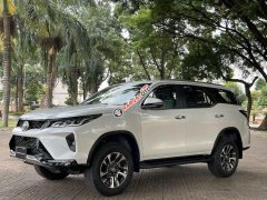 Giảm 100% thuế trước bạ, rất nhiều quà