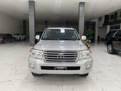 Bán xe Toyota LandCruiser 4.6 V8, sản xuất 2015, giá cực tốt.