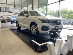 Volkswagen Touareg Luxury 2023 - Hỗ trợ 100% phí trước bạ + Kèm khuyến mãi tiền mặt lên tới 100Tr Volkswagen Touareg Luxury 2023 - Hỗ trợ 100% phí trước bạ + Kèm khuyến mãi tiền mặt lên tới 100Tr