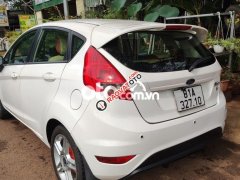 Ford 1.6 tự động