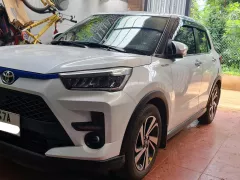 Cần Bán Xe Raize 1.0 Turbo Trắng Ngọc Trai Đăng Kí Năm 2022 