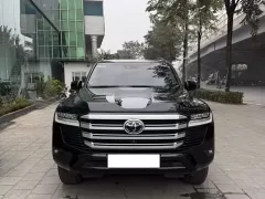 Bán Toyota Land Cruiser LC300 sản xuất 2022.