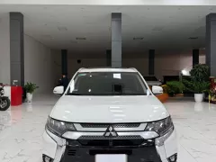 Bán Mitsubishi Outlander Premium 2.0 CVT sản xuất 2020