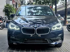 Bán xe BMW 218i Grand Tourer 2018, màu xanh lam