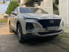 Hyundai Santa Fe 2019 2.2L AT 2WD - 10000 km- 900 triệu Hyundai Santa Fe 2019 2.2L AT 2WD - 10000 km- 900 triệu