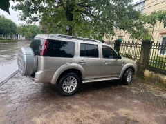 Everest cá nhân chính chủ sản xuất và đăng ký năm 2014.