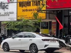 CHÍNH CHỦ không có nhu cầu sử dụng cần  BÁN Ô TÔ CERATO Luxury
