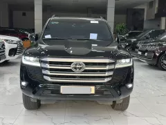 TOYOTA LANDCRUISER LC300 2024 Tên Cty chạy 7 nghìn 