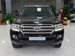 Bán Toyota Land Cruiser 4.6V8 sản xuất 2019. Xe quá mới.
