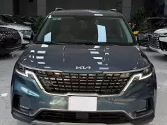 Bán KIA Canival Signature 7 chỗ, sản xuất 2022 chạy ít. Xe cực mới.