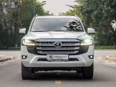 TOYOTA LAND CRUISER LC300 – TRẮNG/KEM ĐẲNG CẤP