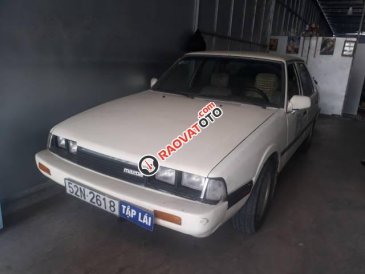 Bán Mazda 323 đời 1992, màu trắng