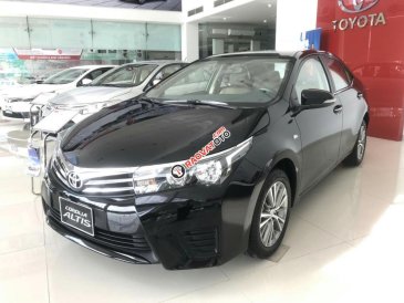 Cần bán Toyota Corolla altis 1.8G MT sản xuất 2017, màu đen