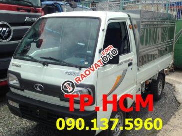 TP. HCM Thaco Towner 750A mới, màu trắng, nhập khẩu Mui bạt tôn đen