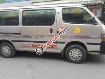 Bán xe Toyota Hiace 2.4 đời 2005, giá tốt