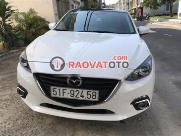 Bán xe Mazda 3 1.5AT đời 2016, màu trắng, xe gia đình, giá 630tr