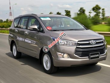 Innova 2017 2.0E KM khủng 60tr- Hỗ trợ vay 90%- 200tr nhận xe ngay- LH: 01248.67.9999 Huy Toyota Thanh Xuân