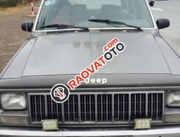 Cần bán gấp Jeep Cherokee đời 1995