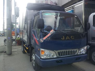 Bán xe tải Jac 2t4, sử dụng động cơ Isuzu tiết kiệm nhiên liệu