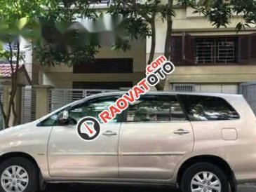 Bán Toyota Innova G 2010, màu vàng cát