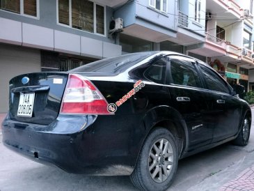 Cần bán xe Ford Focus sản xuất năm 2009, form 2010, màu đen