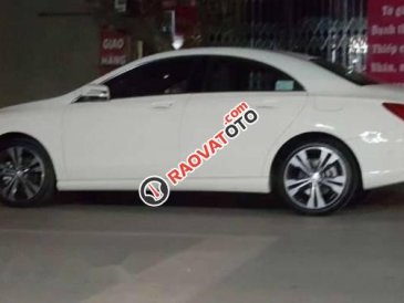 Bán gấp Mercedes CLA 200 đời 2015, màu trắng, nhập khẩu