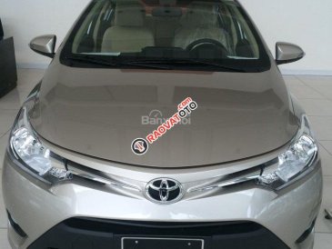 Cần bán Toyota Vios 1.5E (CVT) năm 2018. Hỗ trợ trả góp 90%, giao xe ngay