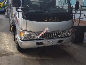 Cần bán xe tải Jac 2T5 mới 100%, thùng dài 3m7 vào thành phố