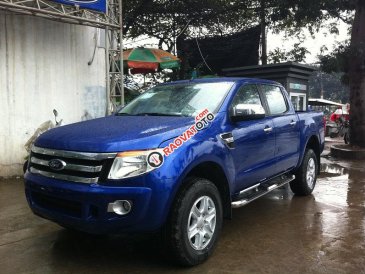 Bán ô tô Ford Ranger 2.2L XLS MT 4x2 đời 2017, màu xanh lam, nhập khẩu nguyên chiếc