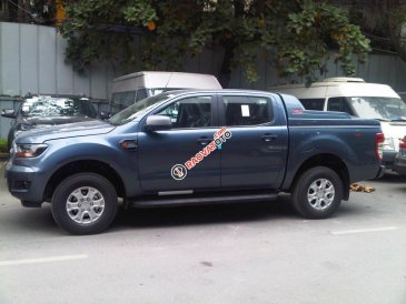 Cần bán Ford Ranger 2.2L XLS AT 4x2 2017, nhập khẩu nguyên chiếc, giá 670tr