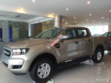 Bán ô tô Ford Ranger 2.2L XLS AT 4x2 2017, nhập khẩu nguyên chiếc