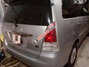 Bán Toyota Innova G đời 2010, màu bạc xe gia đình