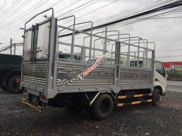 Bán ô tô Hino 300 Series 1T9 năm sản xuất 2015, màu trắng, xe nhập