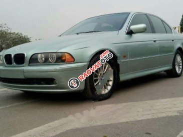 Cần bán xe BMW 5 Series 525i năm 2001, xe nhập số tự động, giá chỉ 220 triệu