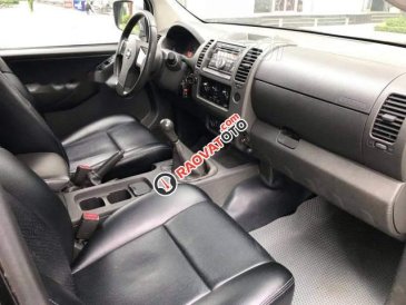 Gia đình bán Nissan Navara LE đời 2013, màu đen